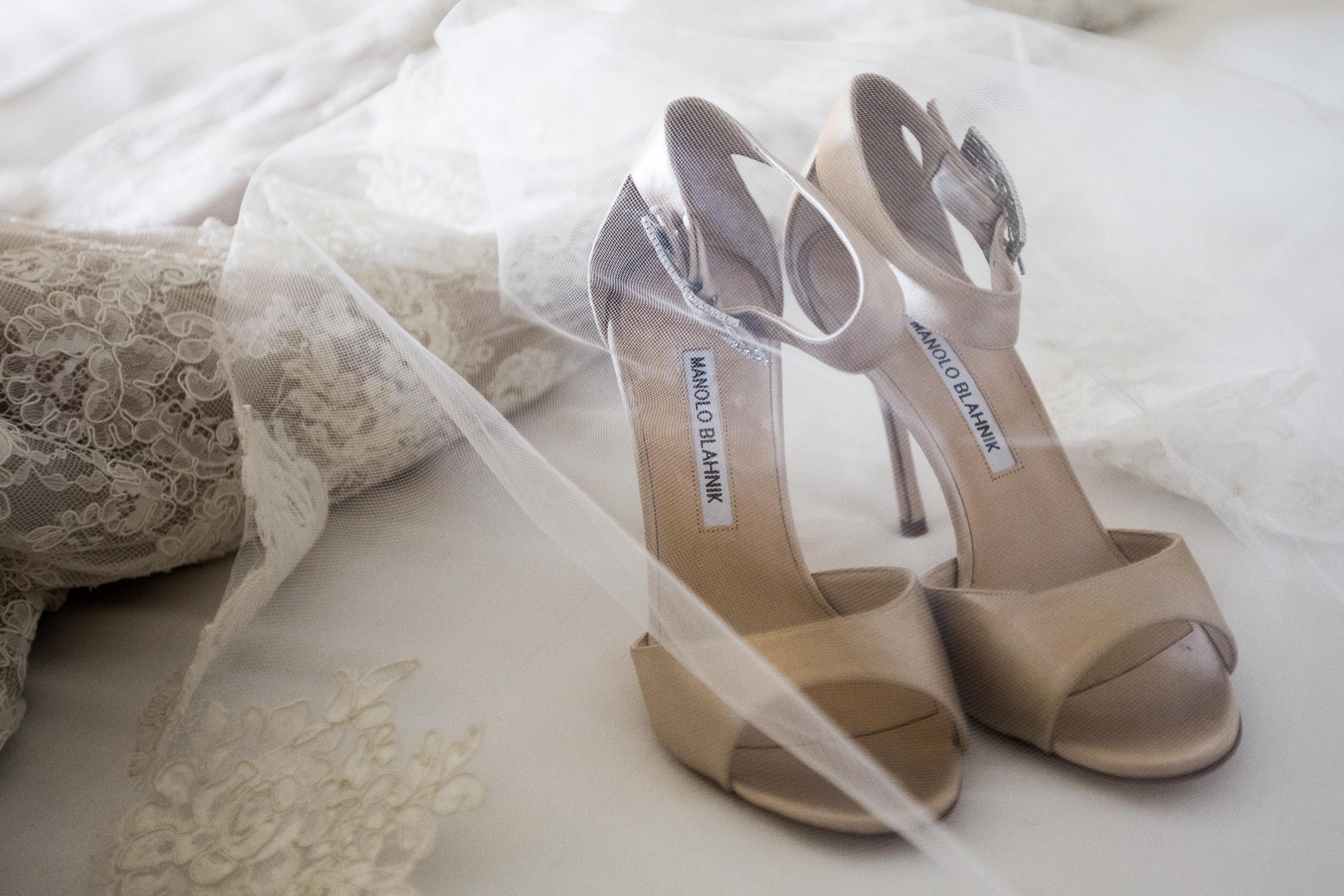 Hyattt hotel wedding greenwich ct detail shot of shoes, veil and dress